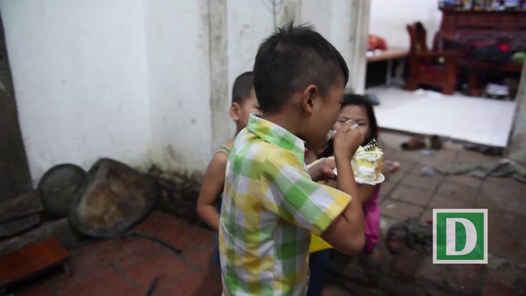 gia đình nghèo, hoàn cảnh gia đình, gia đình nghèo khó