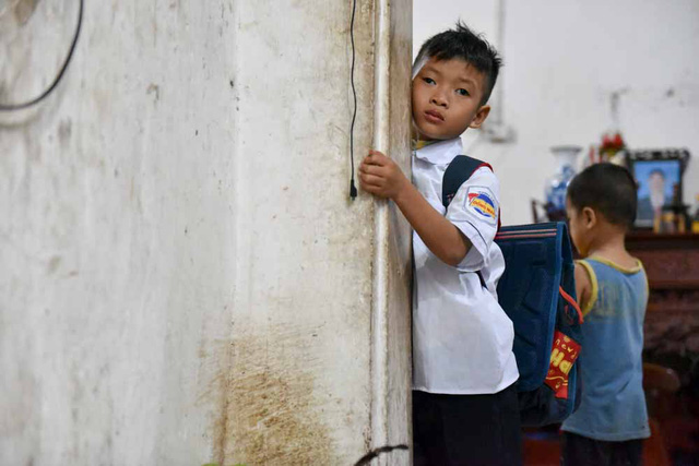 gia đình nghèo, hoàn cảnh gia đình, gia đình nghèo khó