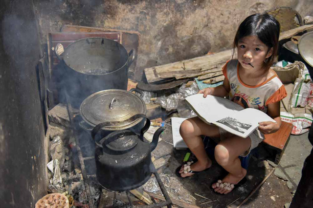 gia đình nghèo, hoàn cảnh gia đình, gia đình nghèo khó