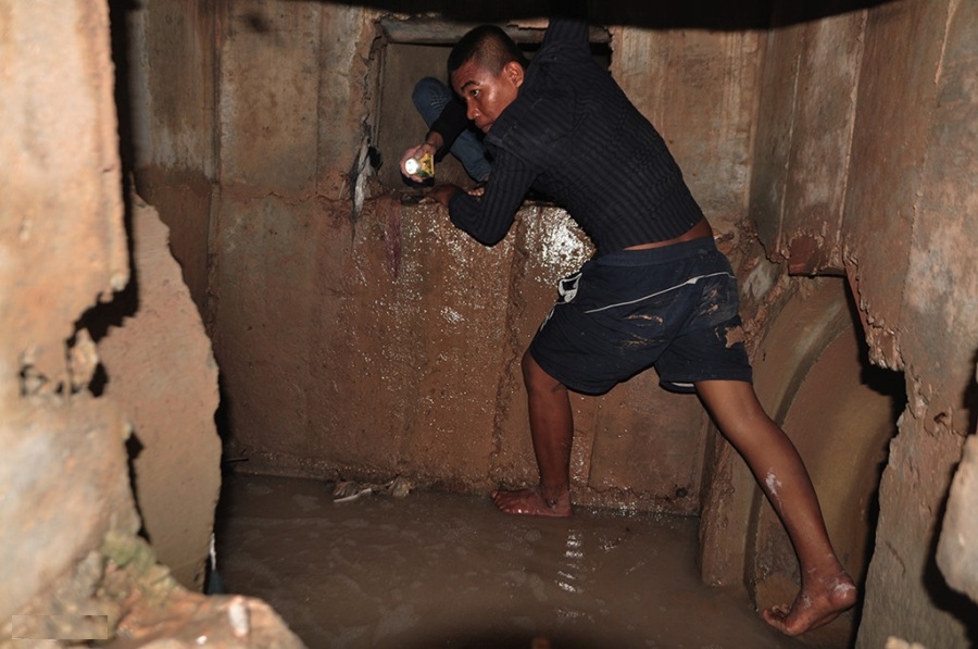 bé trai bị mất tích, bé trai bị nước cuốn mất tích