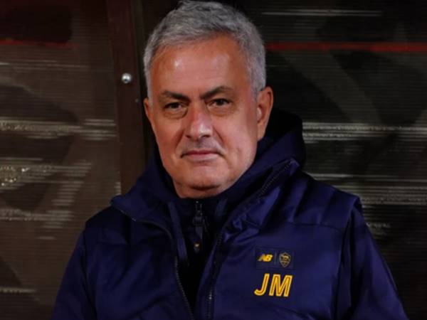 Chuyển nhượng 28/1: HLV Mourinho muốn chiêu mộ Hakim Ziyech