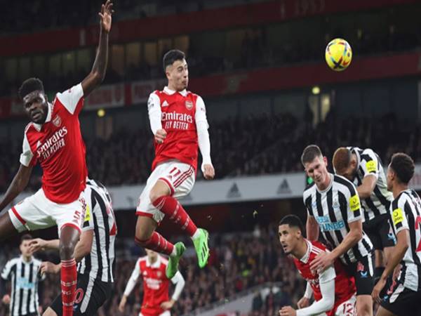 Tin Arsenal 4/1: Martinelli nhận lời khen từ một cựu danh thủ