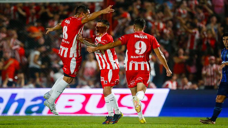Nhận định hiệp 1 Arsenal Sarandi vs Instituto