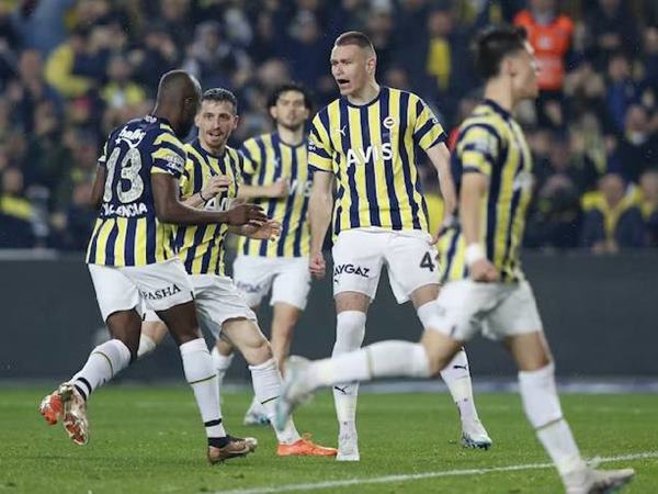 Nhận định Fenerbahce vs Istanbul Basaksehi, 0h00 ngày 29/9