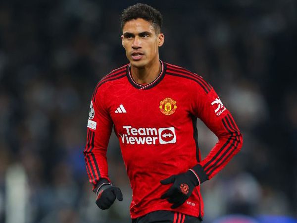 Tin bóng đá tối 28/11: Bayern trả 30 triệu euro mua Varane