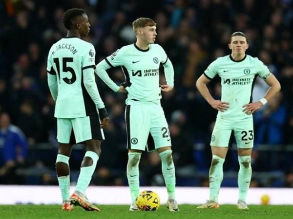 Chelsea đối mặt tương lai xuống hạng 