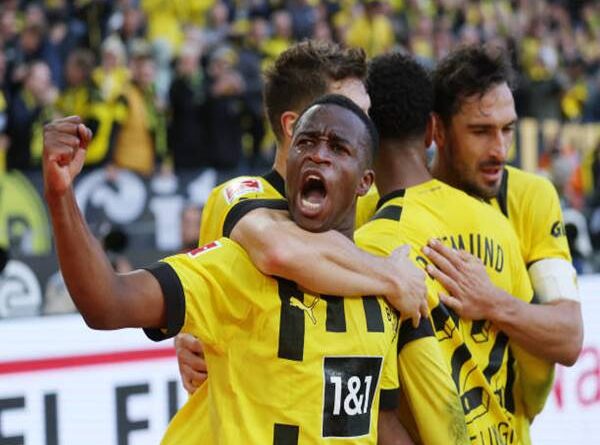 tin-dortmund-24-10-borussia-dortmund-tra-gia-dat