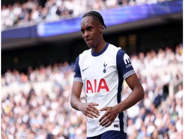 Tin bóng đá: Tottenham loại tân binh khỏi đội hình dự C1